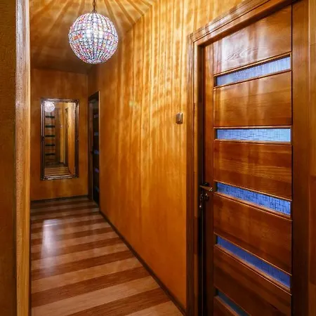 Luxury * Κάουνας